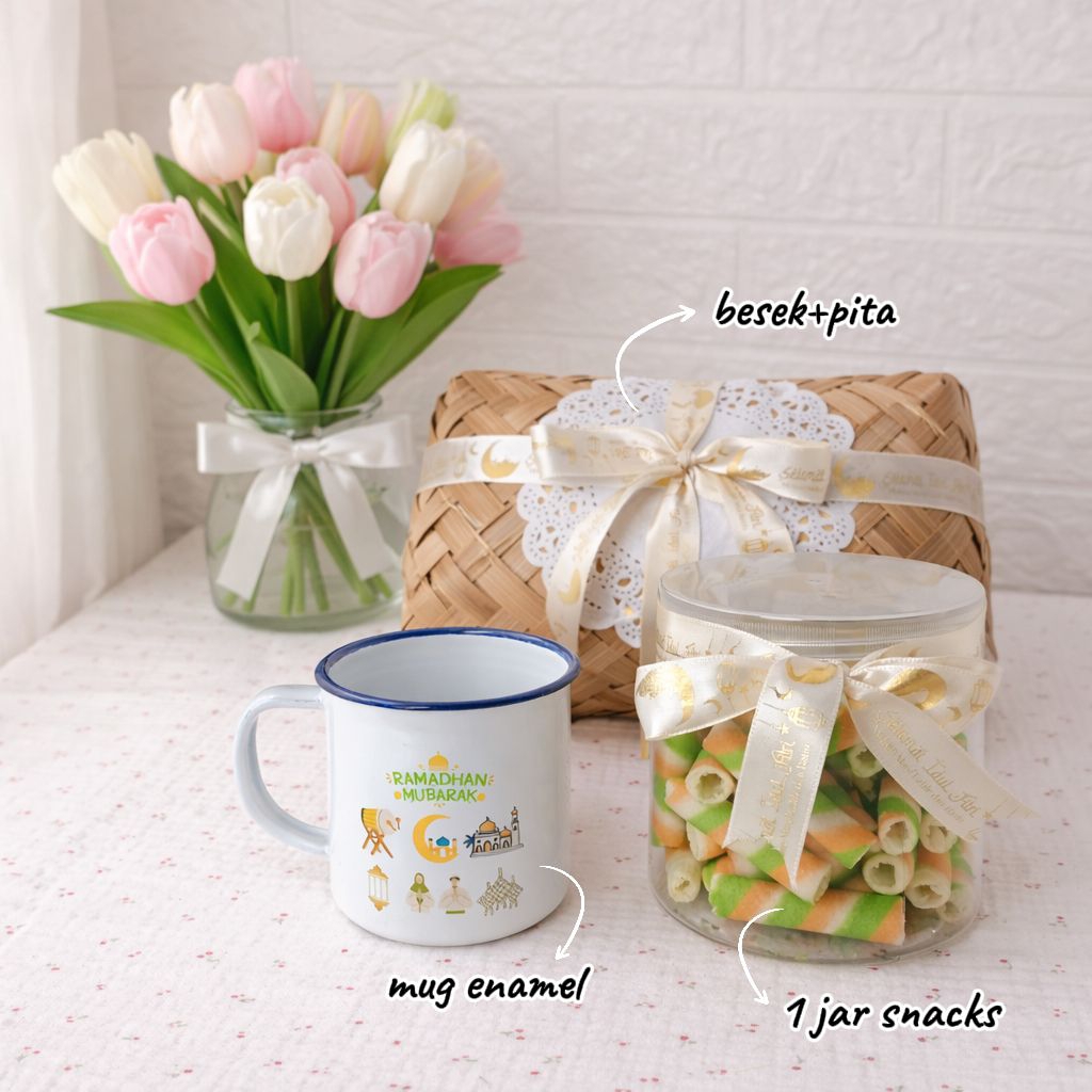 HAMPERS LEBARAN MUG ENAMEL