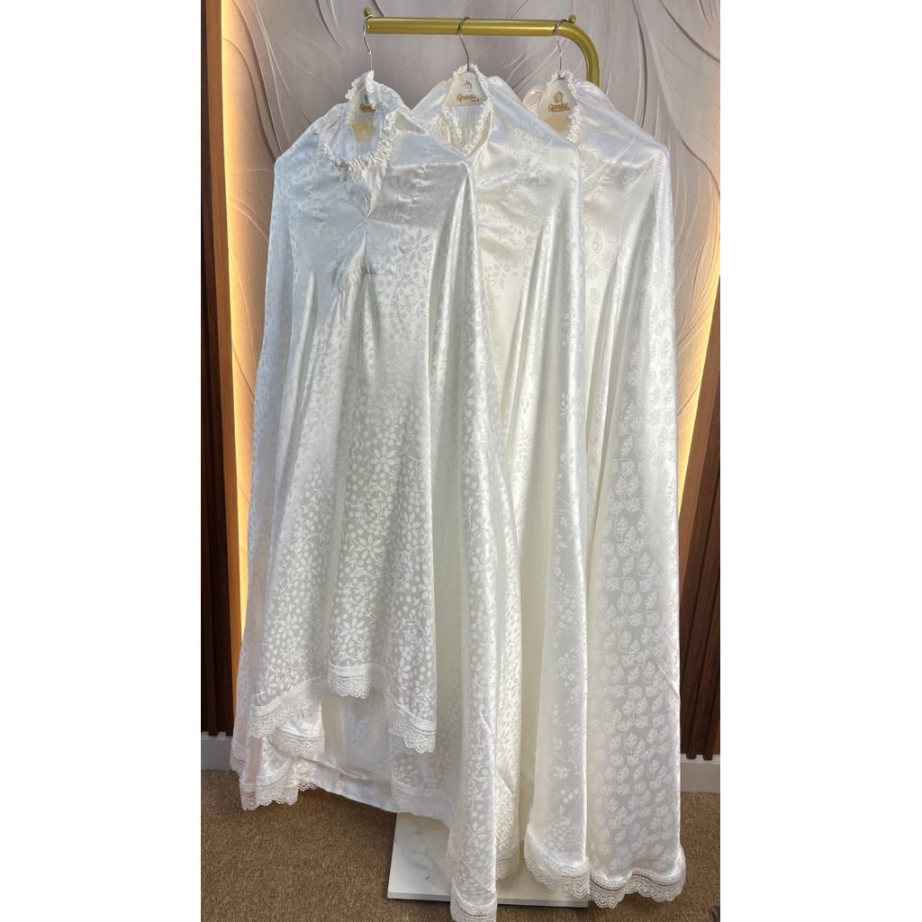 Mukena Satin Jacquard White - Mukena Qonita