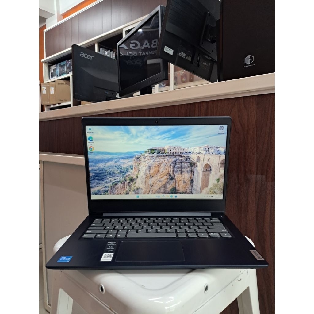 Laptop Lenovo Slim 3