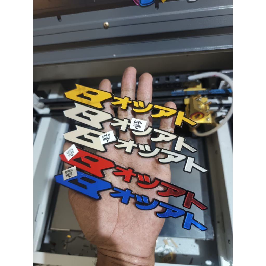 emblem beat timbul tulisan Jepang sepasang