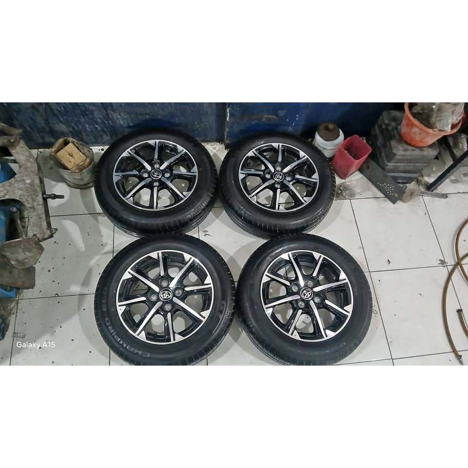 Velg Ban Mobil Calya Ring 14 Kondisi 90% Bisa Ke Agya