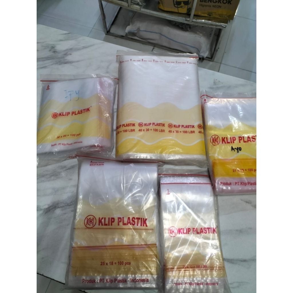 Plastik Klip Ukuran 12x20, 15x21, 18x25, 20x30, 30x40 isi 100 lembar