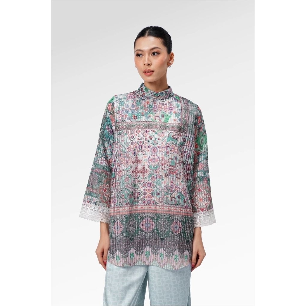 Benang Jarum Raya Marchesa Godet Blouse
