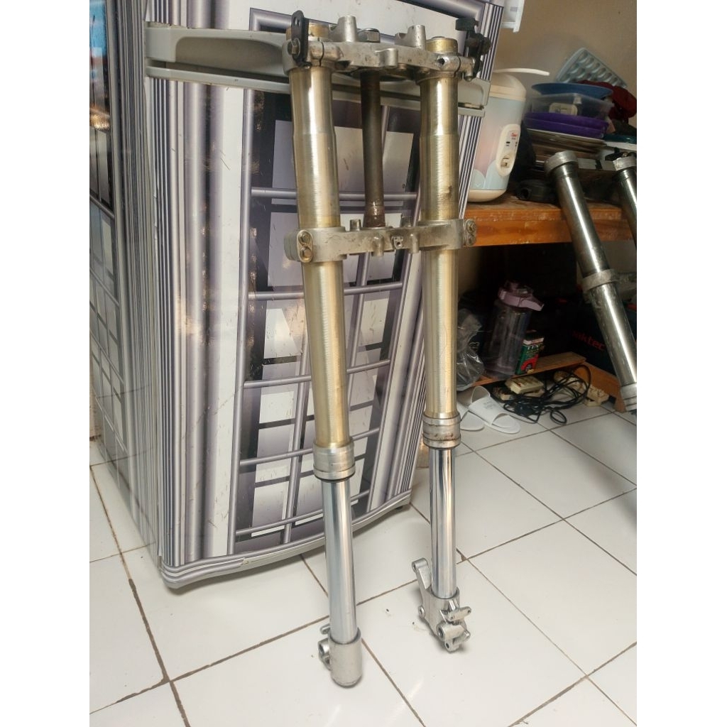 Shok Depan Usd Trail Hyosung bosowa Original cakep pnp Motor Scorpio buat custom modifikasi trail vi