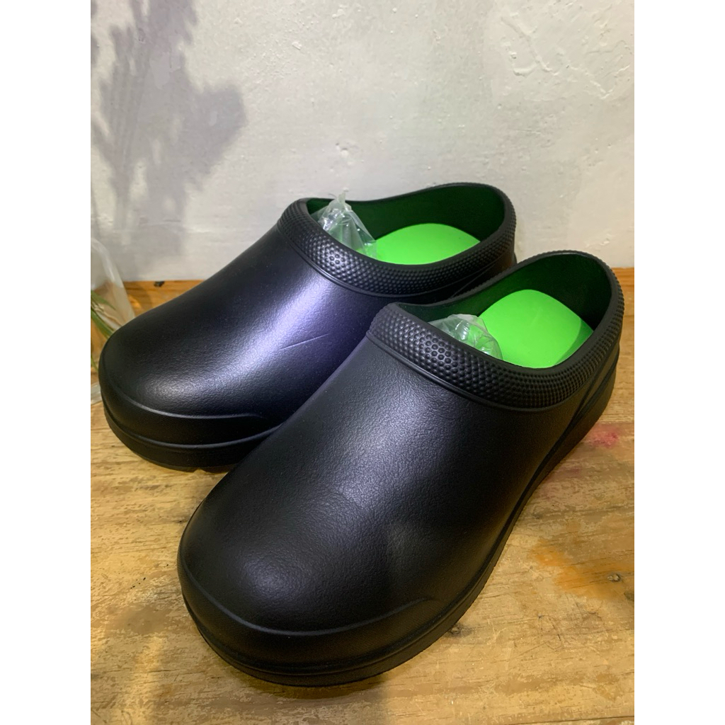 sepatu kitchen sepatu tahan air sepatu sepatu tahan minyak sepatu kitchen sepatu koki pria-wanita mu