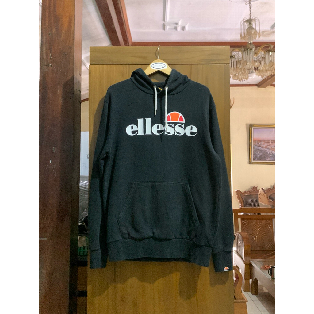 Hoodie ellese hitam second