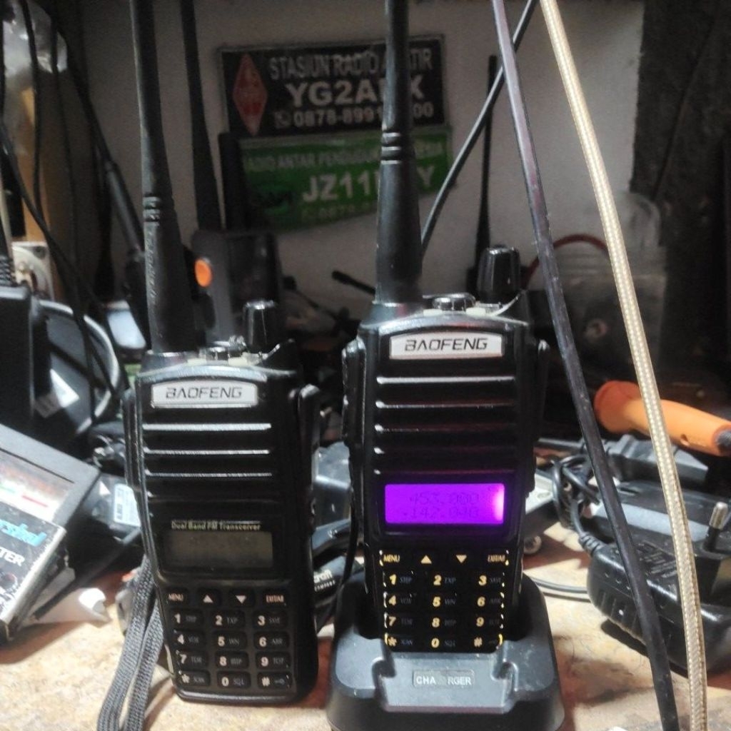 HT BAOFENG UV82 TWO WAY RADIO HT DUALBAND