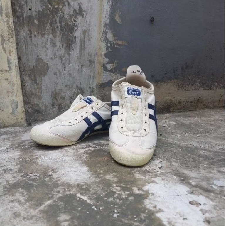 SEPATU ONITSUKA CANVAS SLIP ON FASHION TANPA TALI