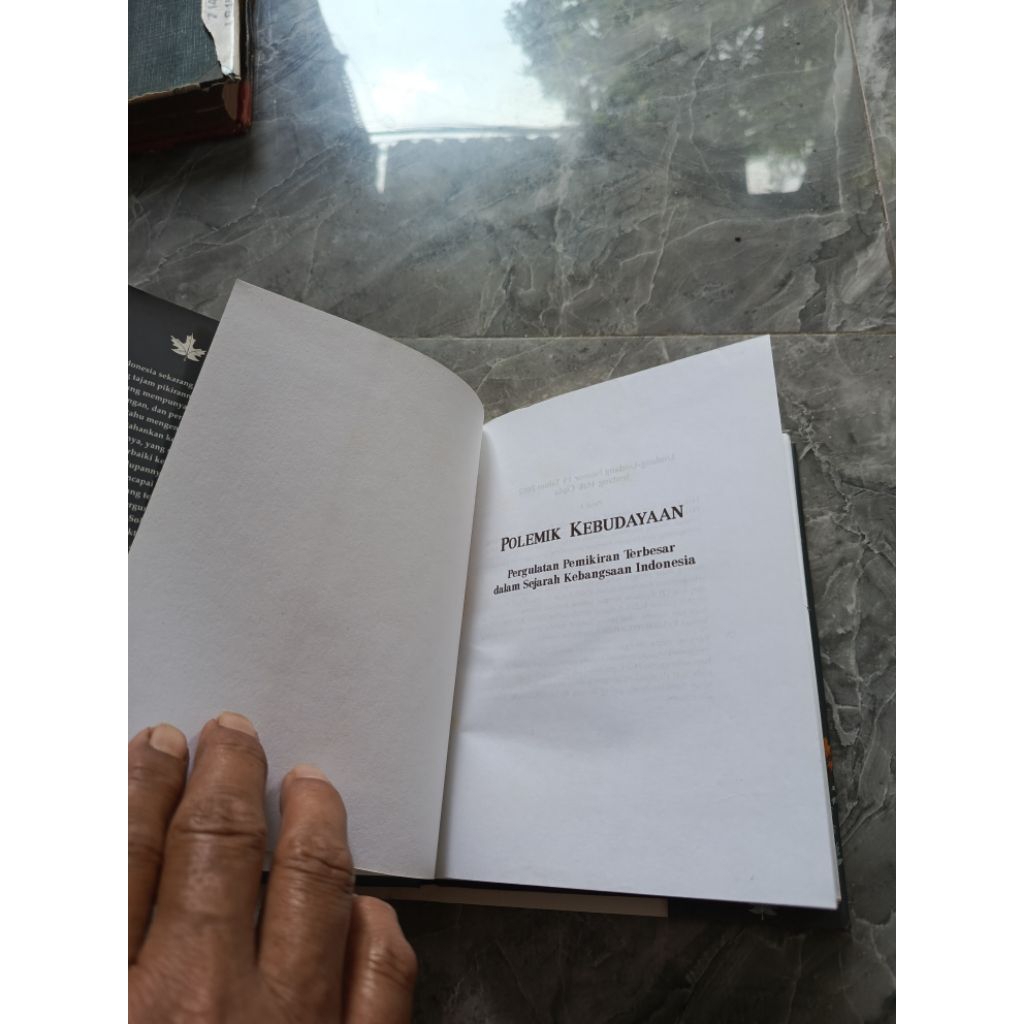 POLEMIK KEBUDAYAAN Pergulatan Pemikiran Terbesar dalam Sejarah Kebangsaan Indonesia-Achdiat K. Mihar