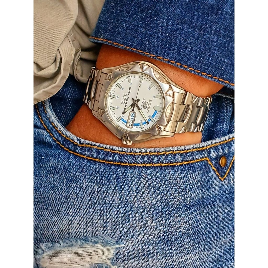 Seiko SNZ445K1 
Rally style white blue