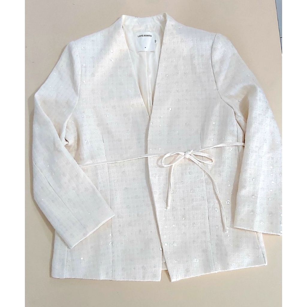 BLAZER WANITA KEKINIAN WARNA PUTIH TULANG PRELOVED