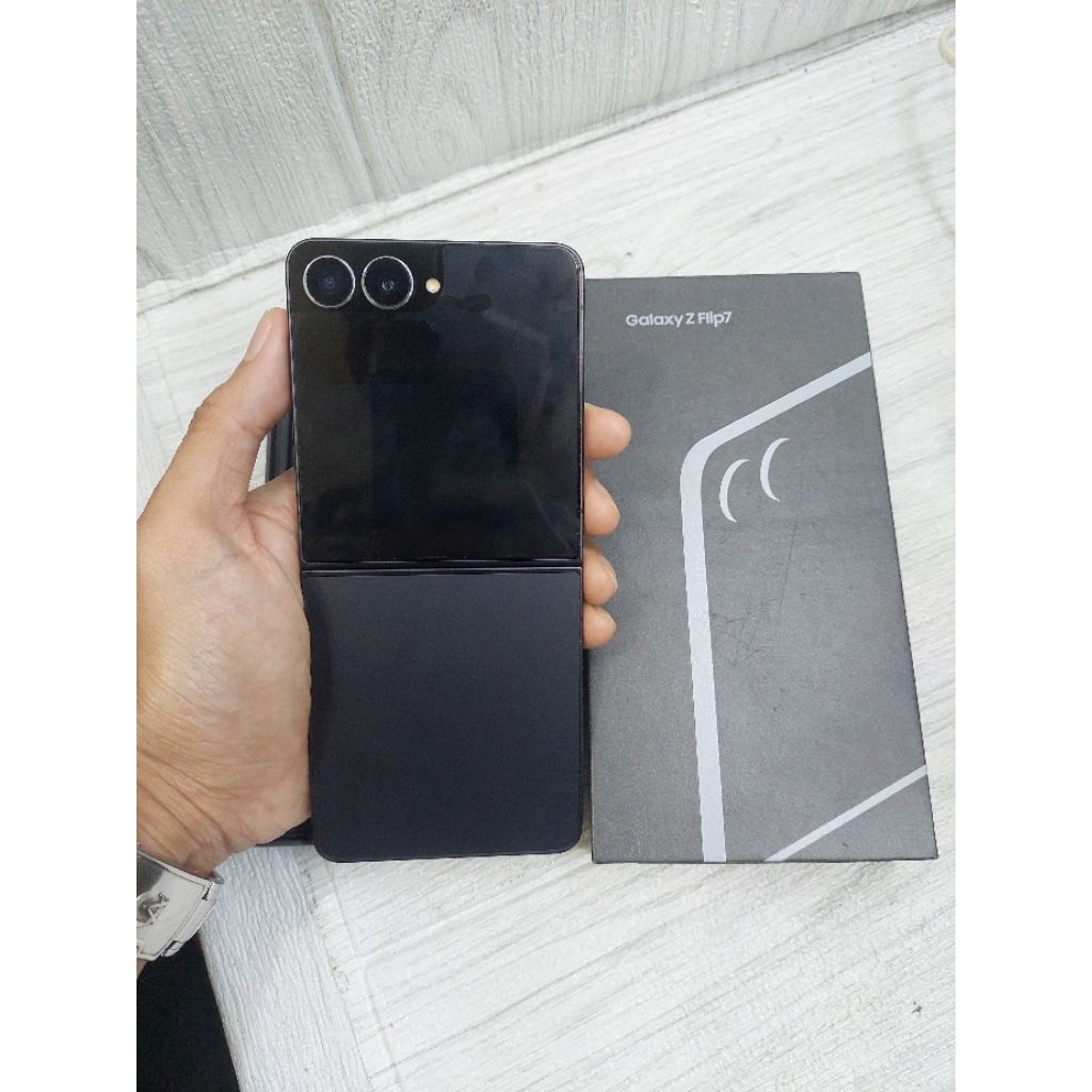 Samsung Z Flip 7 512 Gb Second Garansi Resmi