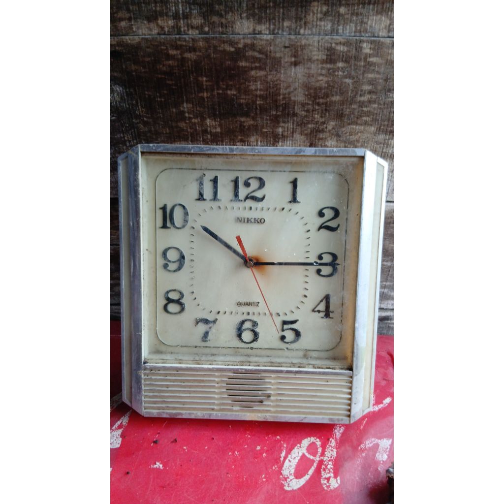 Jam dinding 75rb jadul antik kuno lawas vintage display anggap mati