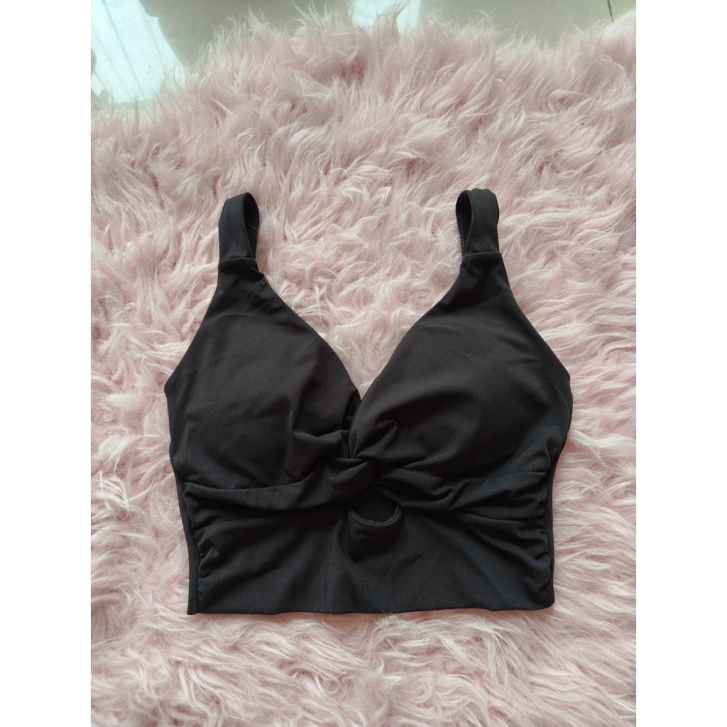 Sport Bra Hitam Preloved