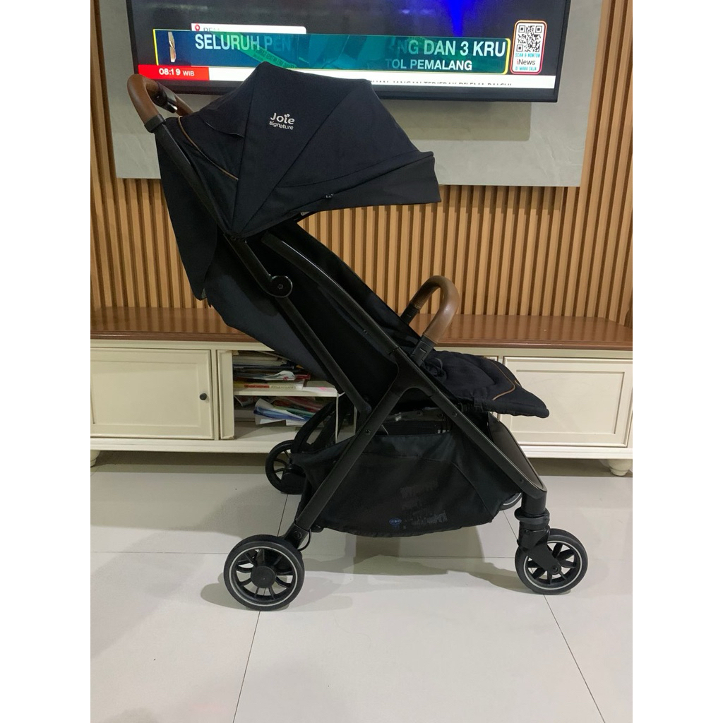 Joie Signature Parcel Preloved