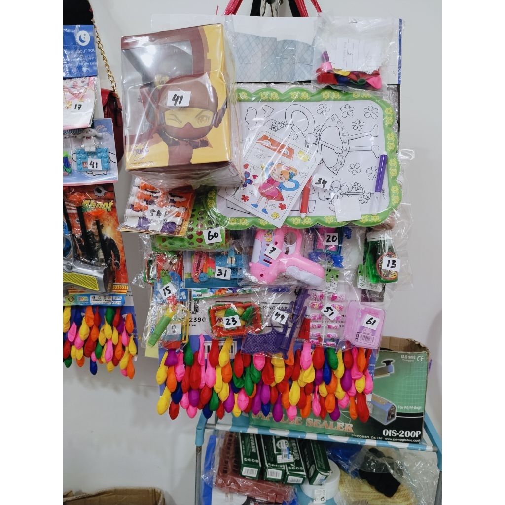 cabutan balon berhadiah mainan
