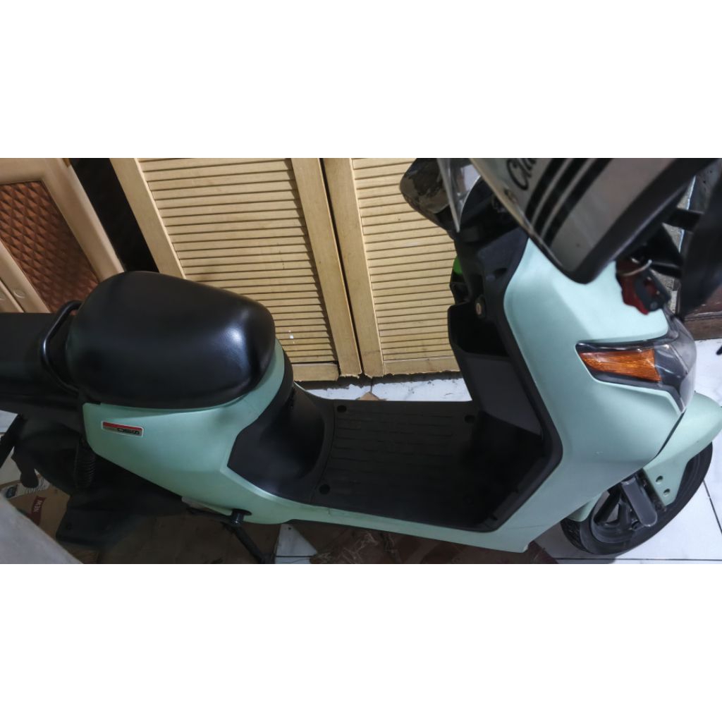 DIJUAL CEPAT Preloved sepeda listrik uwinfly D60 warna hijau tosca lengkap dengan 2 kunci dan batera