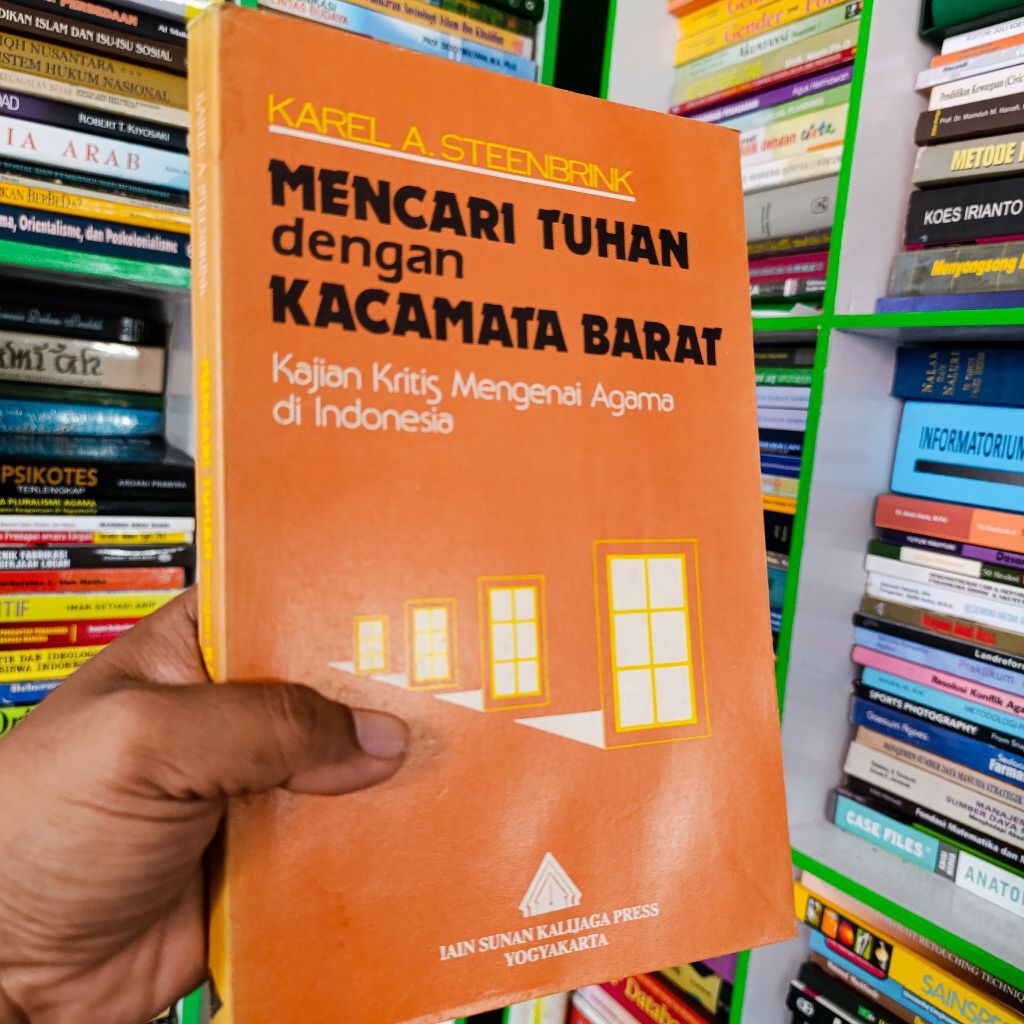 buku mencari Tuhan dengan kacamata Barat -Karel A. Steenbrink Original