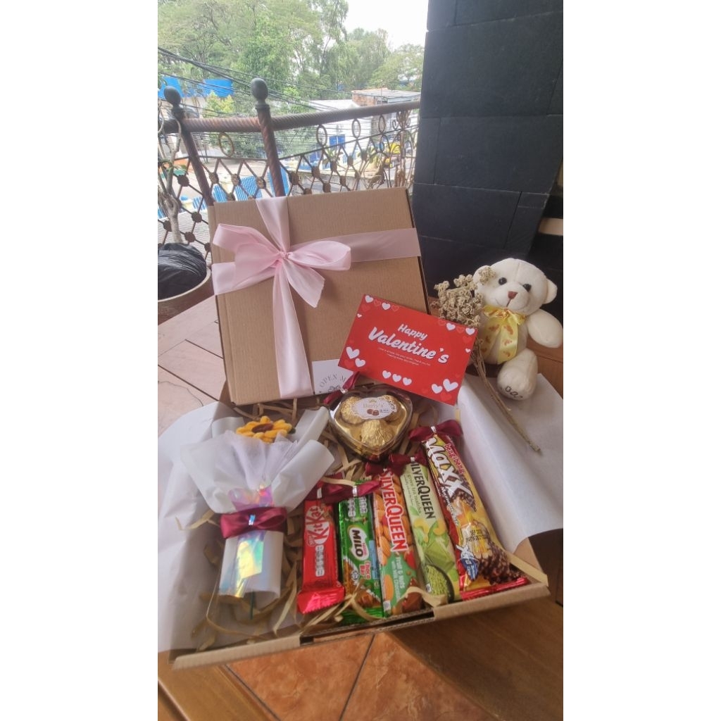(BISA SAMEDAY) PAKET 5 VALENTINE ISI BENGBENG, 2 SILVERQUEEN, KITKAT DAN MILO
