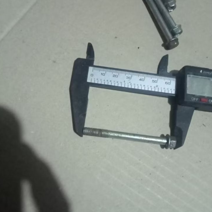 baut8 kunci 8 panjang 7cm