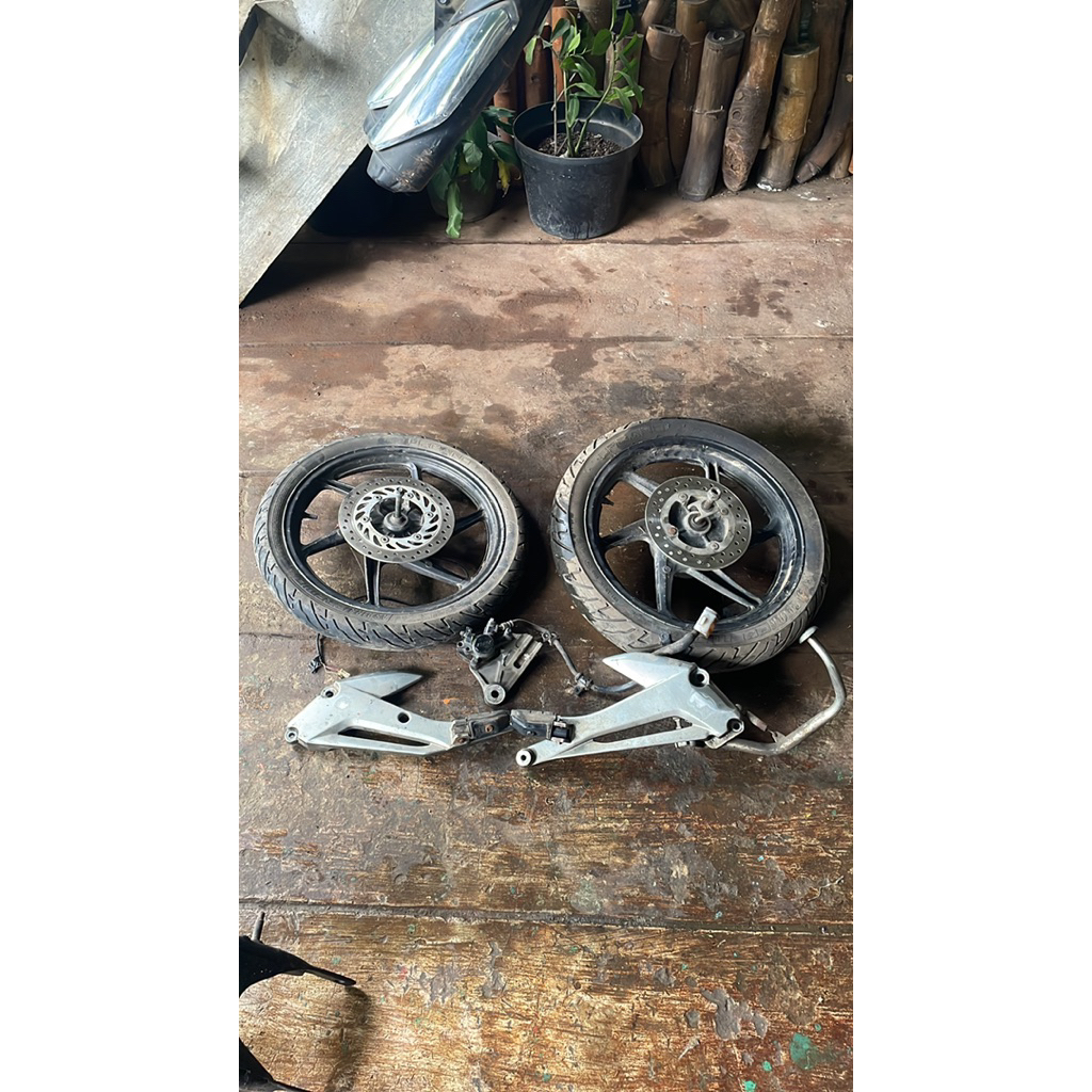 VELG Vleg PELEK HONDA MEGAPRO MONO ORIGINAL SET RING17