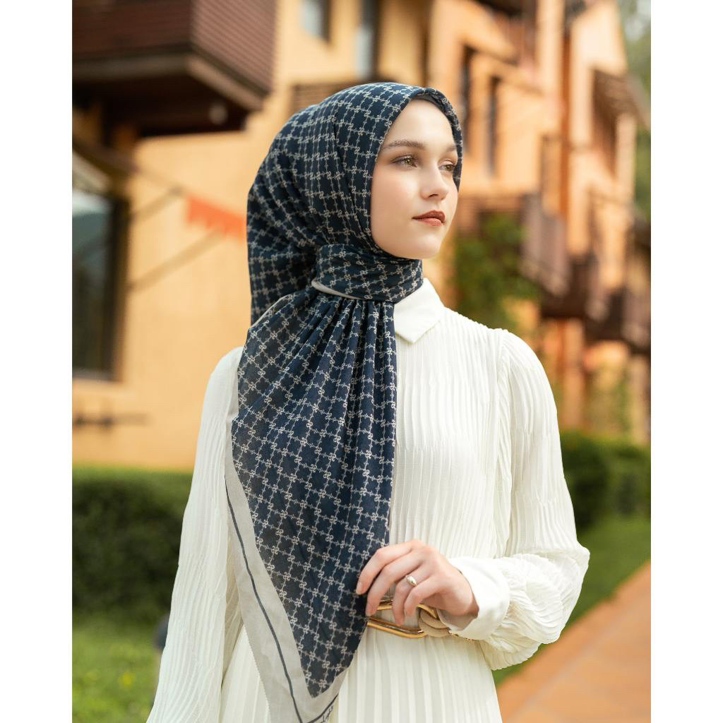 Scarf ButtonScarves embosse 2.0, Zytadelia monogram, heaven light