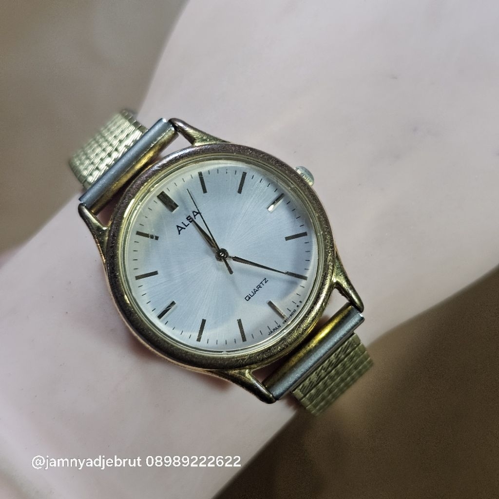 Jam Alba V811-1880 Gold White Ladies Vintage Bekas
