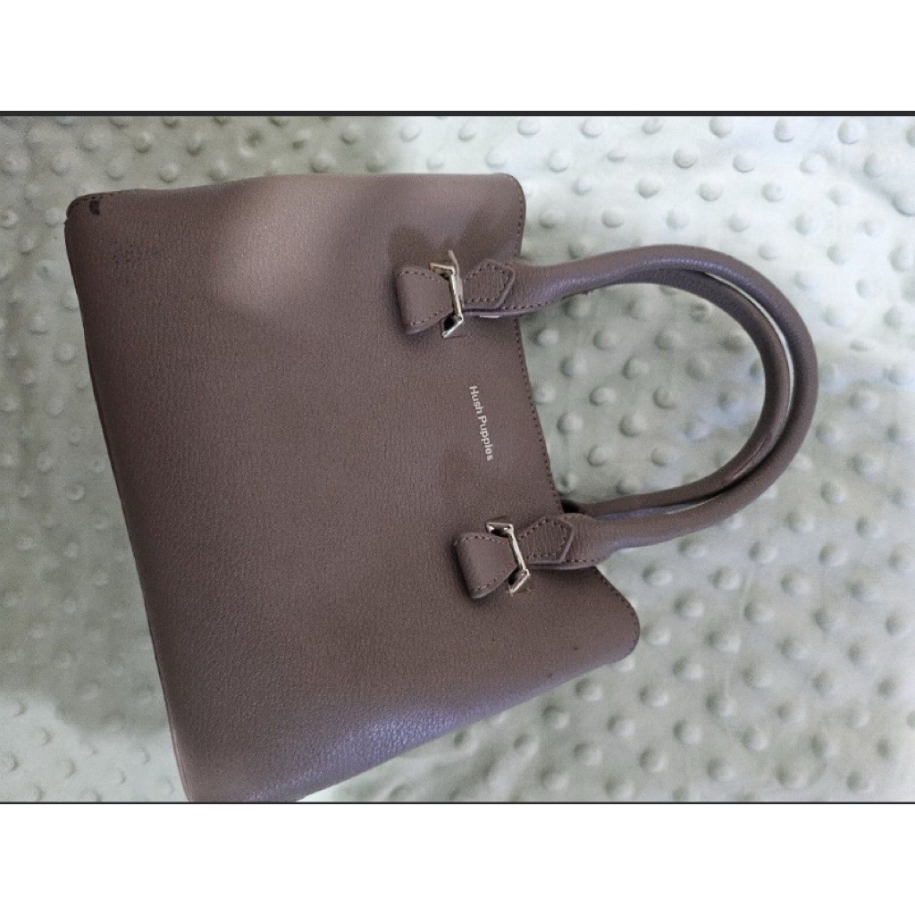 Preloved Tas Hush Puppies