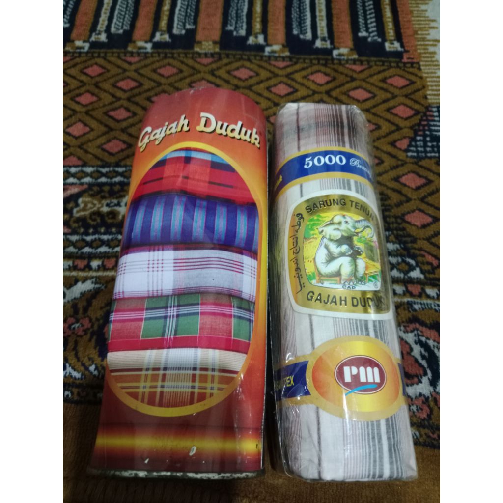 sarung jadul gajah duduk kaleng 5000benang(baru)