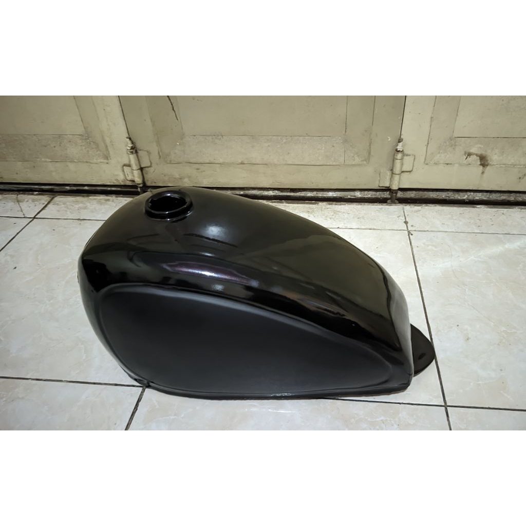 Tangki cat trium list japstyle bobber custom hitam glosy doff