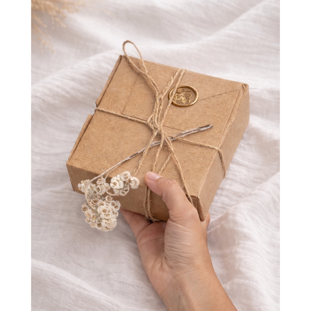 Souvenir Wedding Premium Paket Box Rustic Custom isi Tumbler/Holding Card/Dompet Batik