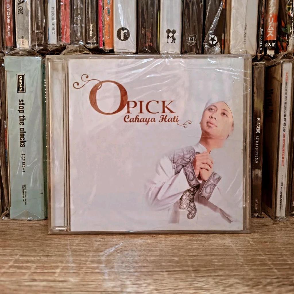 cd musik original Opick - cahaya hati