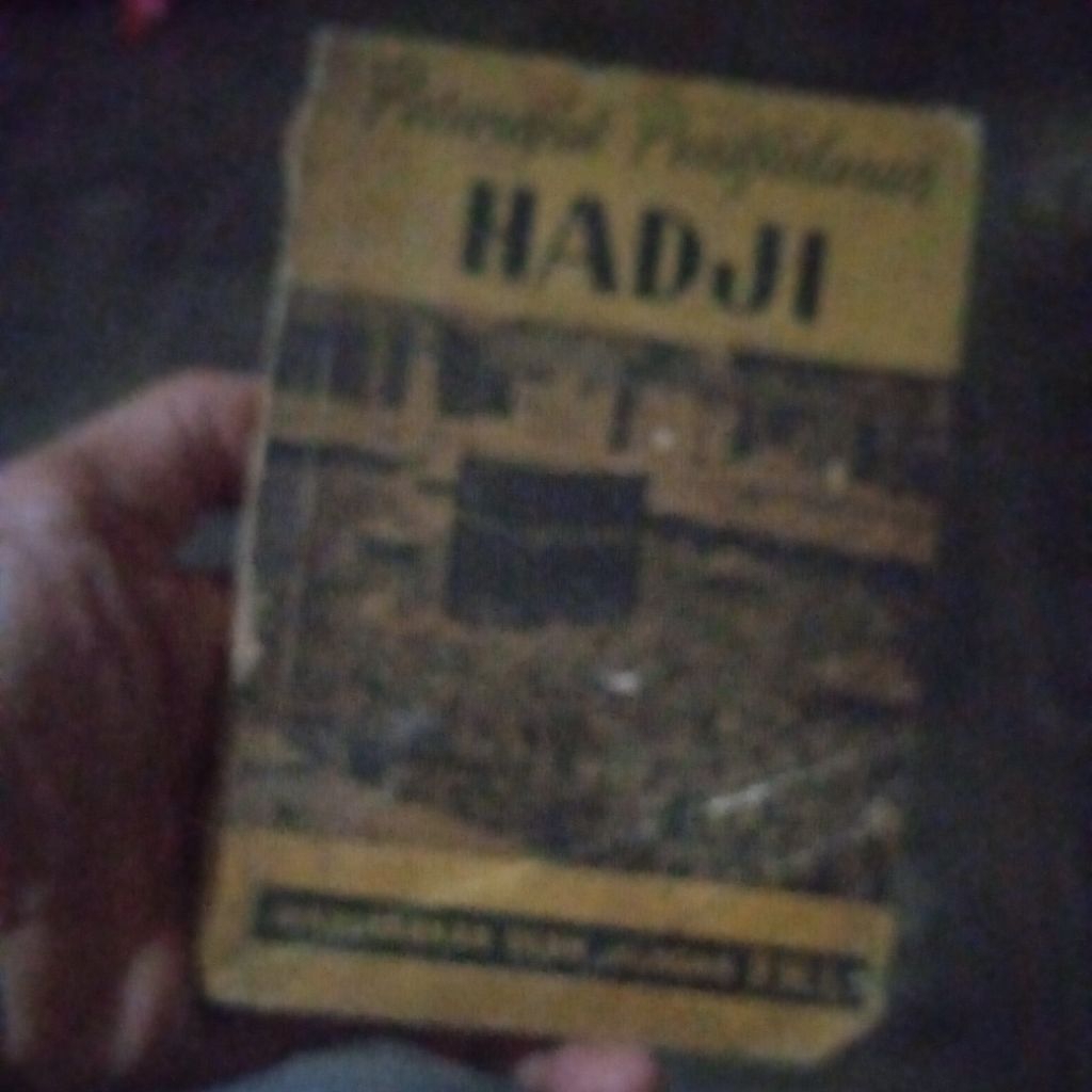 buku Petundjuk Perjalanan Hadji, buku original Edjaan lama tahun 1958