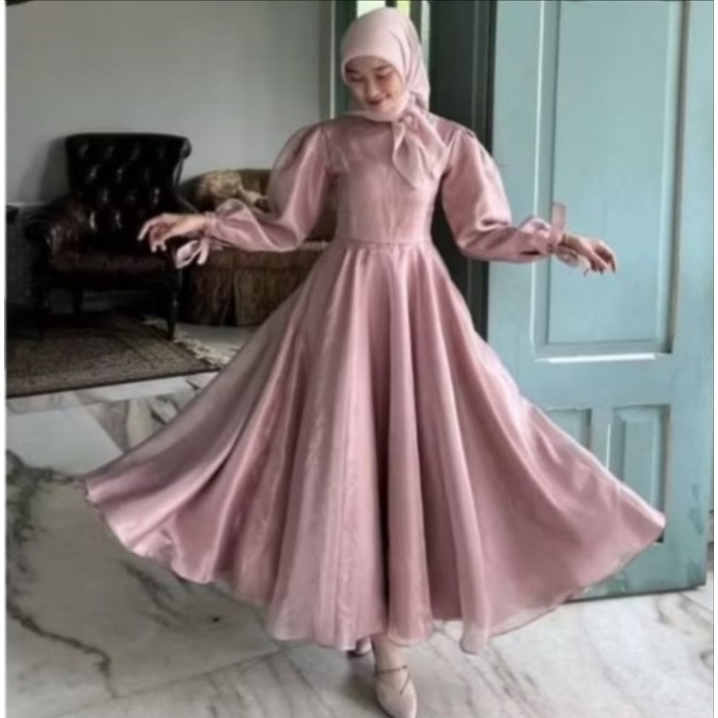 Preloved Gaun Wanita Warna Rosegold