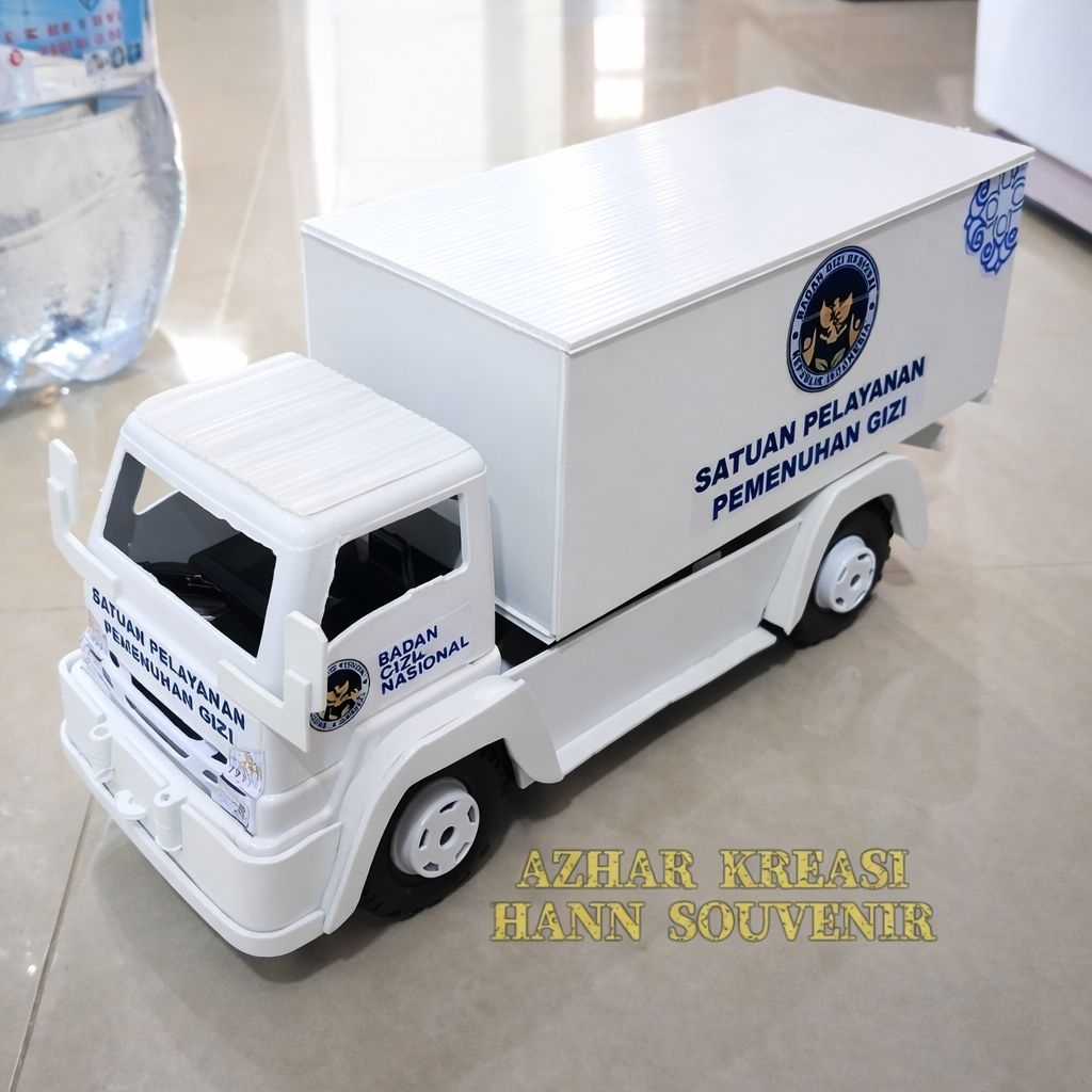 Mainan truk plastik modif box