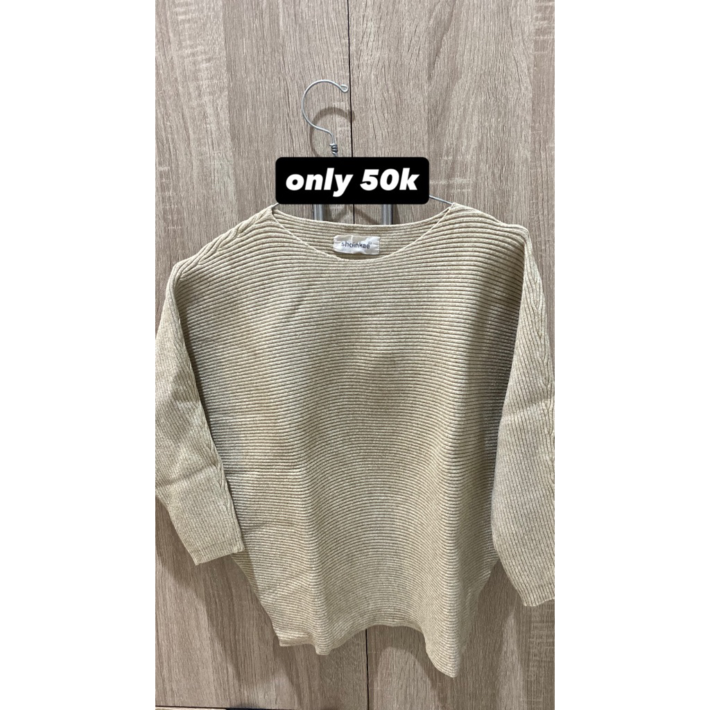 PRELOVED soft knitted batwing Shopinkae