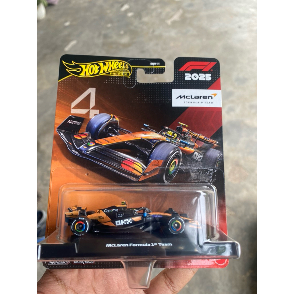 hotwheels f1 premium mclaren #4