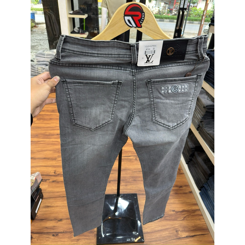 Celana jeans pria motif unik