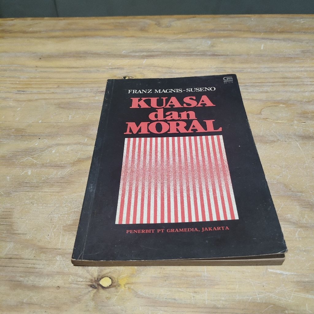Buku Kuasa dan Moral