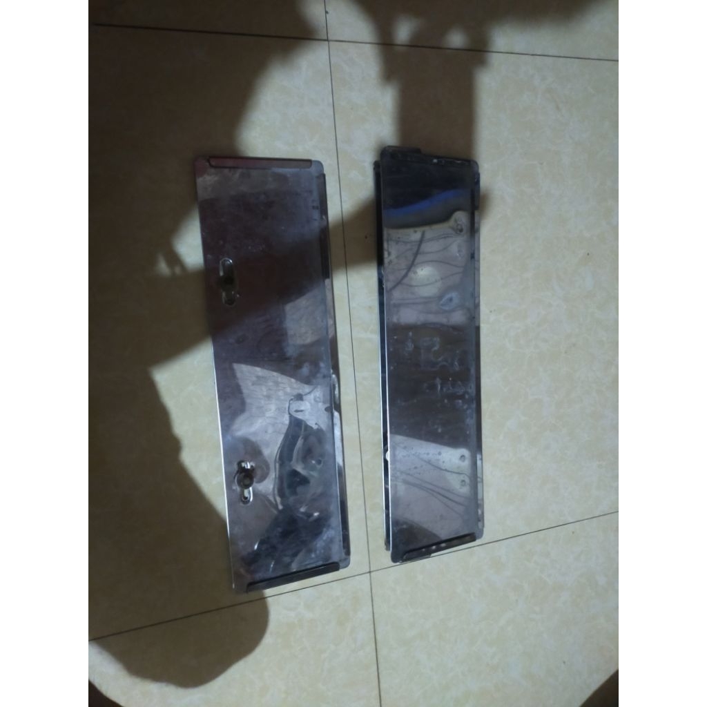 Tatakan plat / dudukan plat no mobil Dinas pejabat