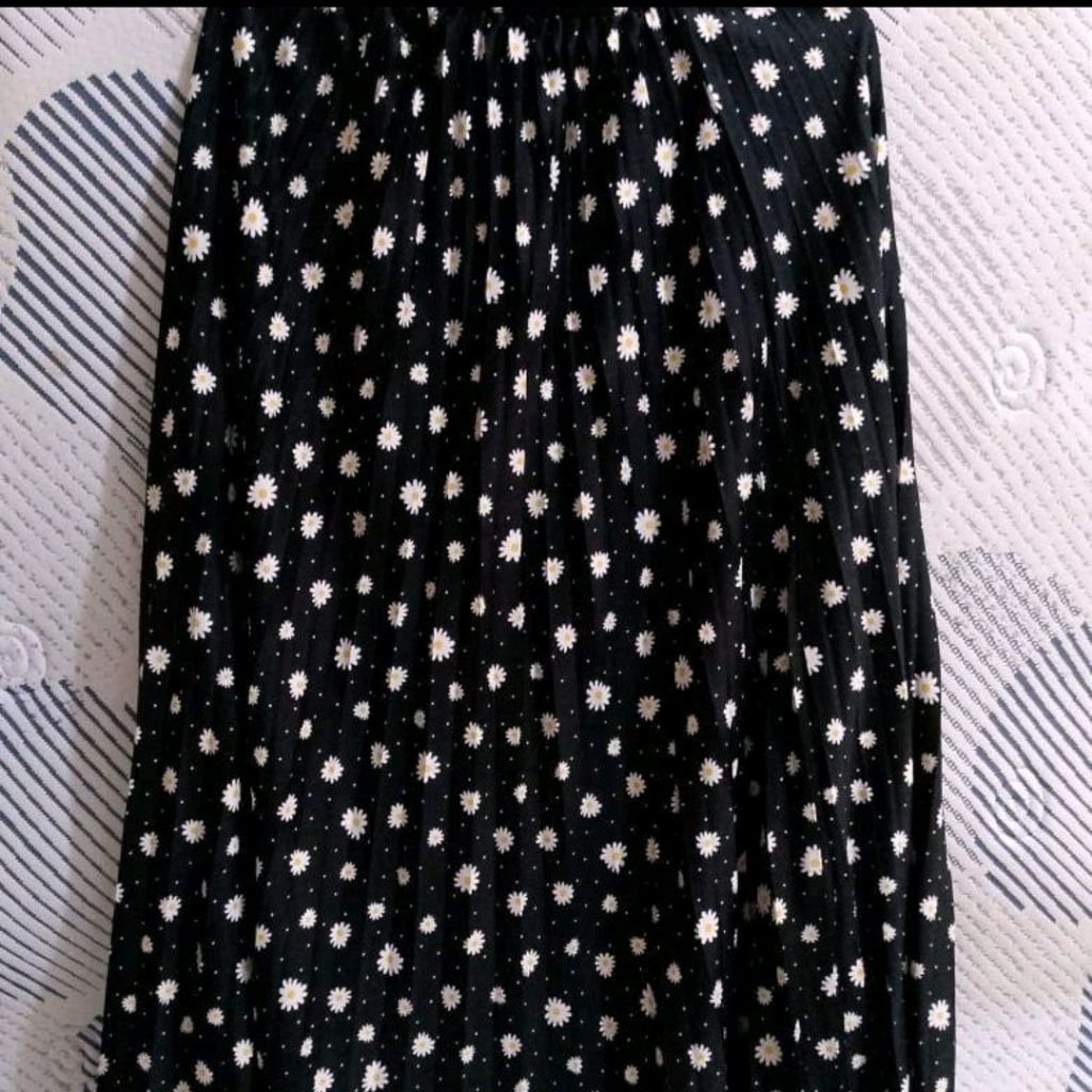Rok wanita panjang motif Bunga