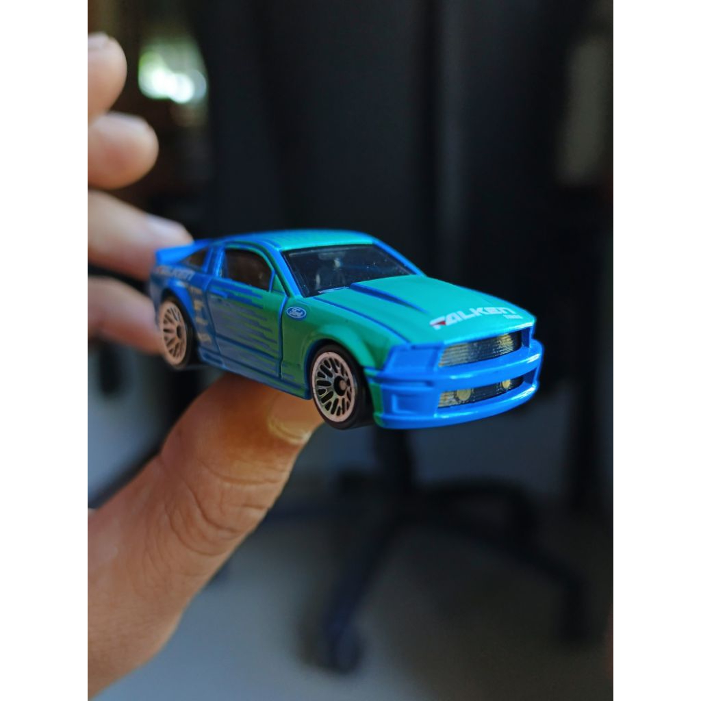 hotwheels Mustang Falken
