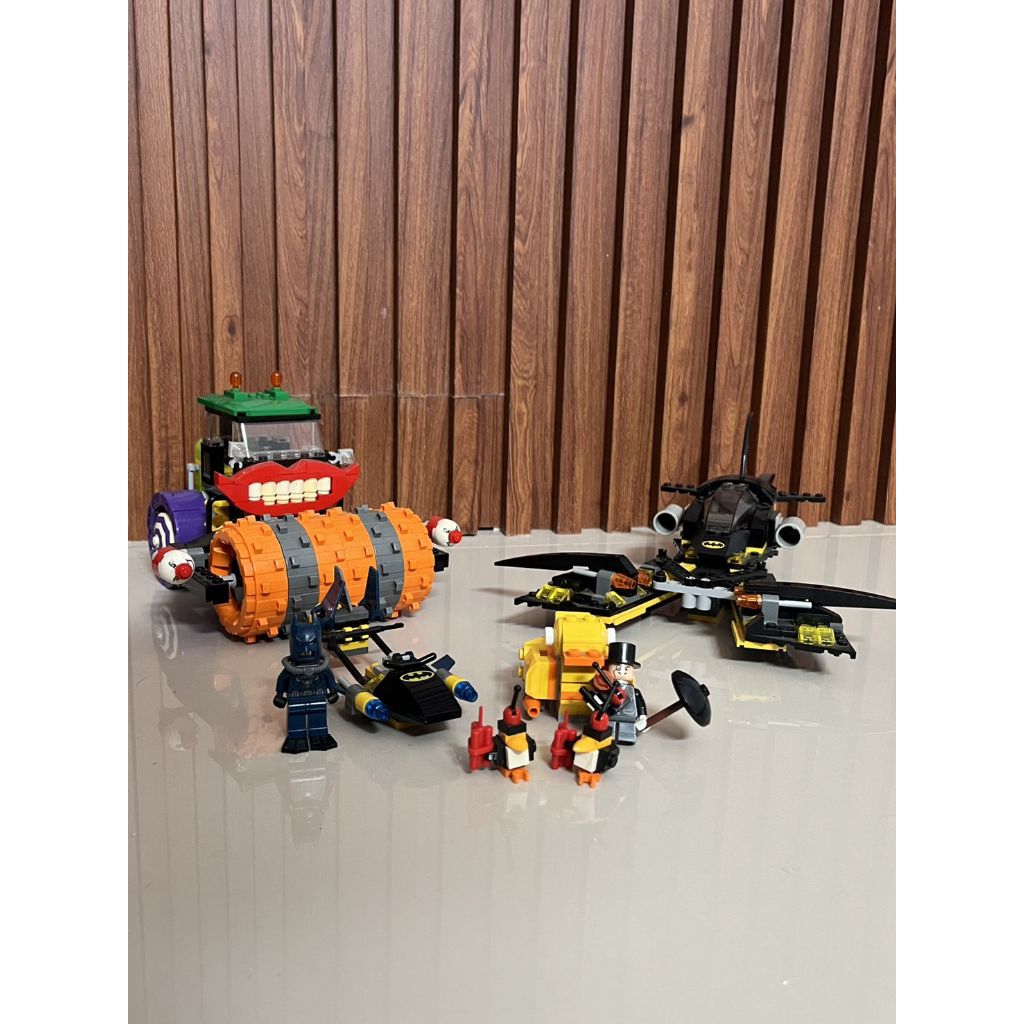 lego super heroes batman set 76010 dan lego batman 76013 joker steam roller
