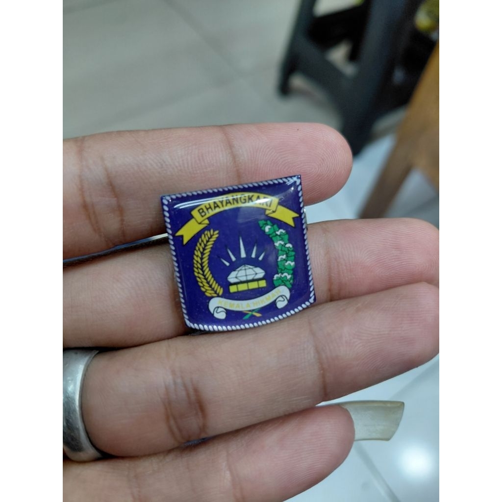 pin bayangkari lapis resin 2,5cm