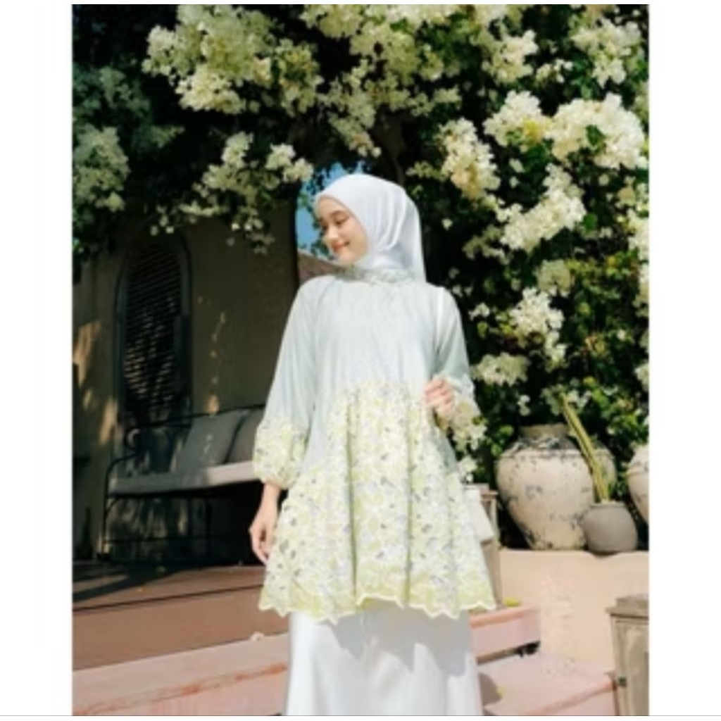 Preloved Melody Blouse by HaideeOrlin