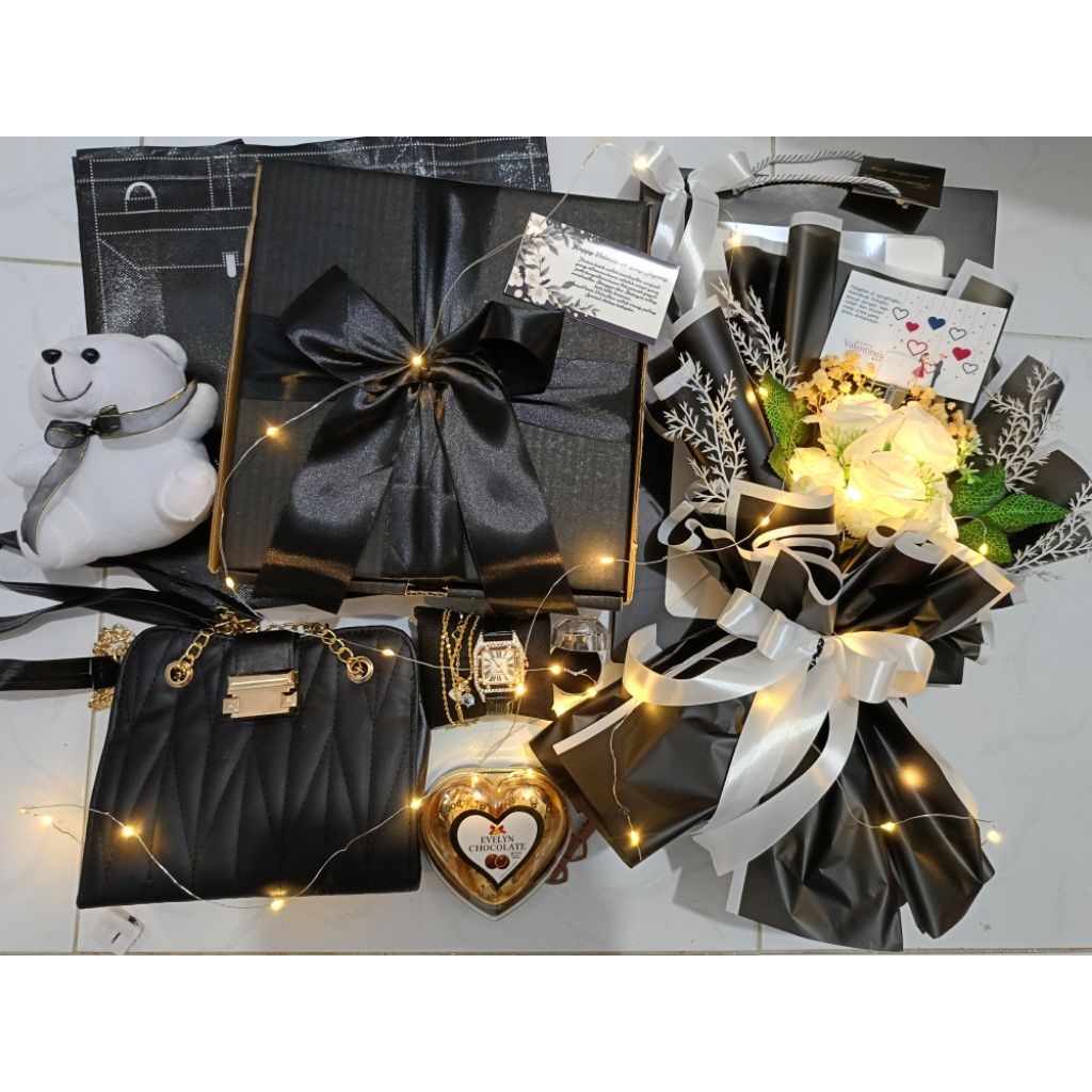 HAMPERS VALENTINE / HAMPERS ULTAH / HAMPERS ANNIVERSARY / KADO CEWE / KADO ULTAH / KADO VALENTINE / 