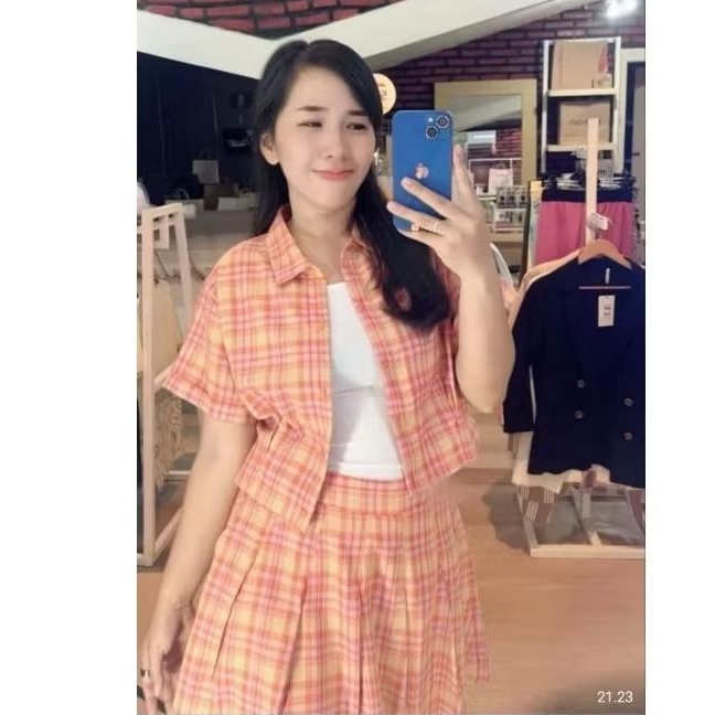 colorbox crop top kemeja motif kotak kotak