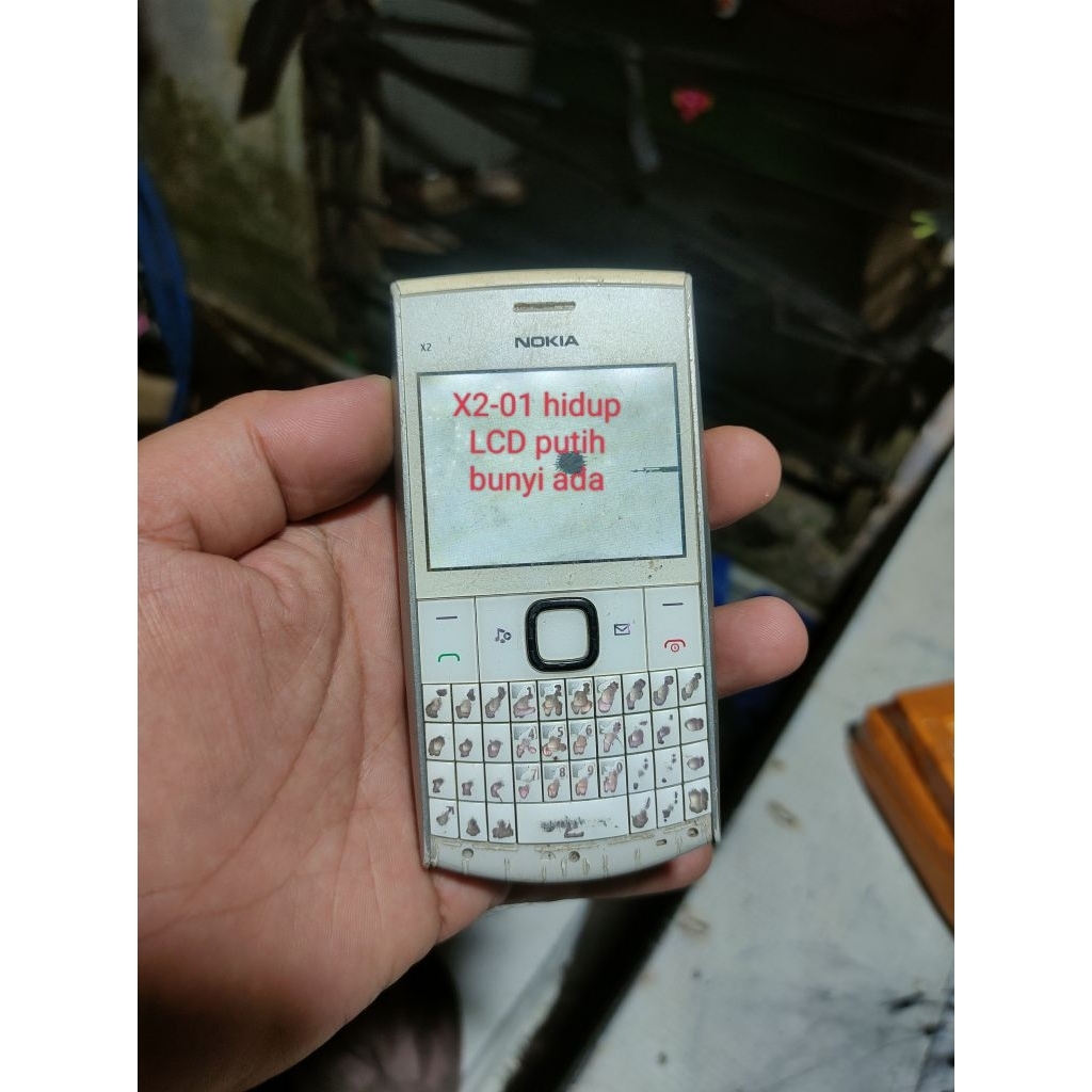 Nokia X2-01 mesin hidup bunyi ada LCD putih