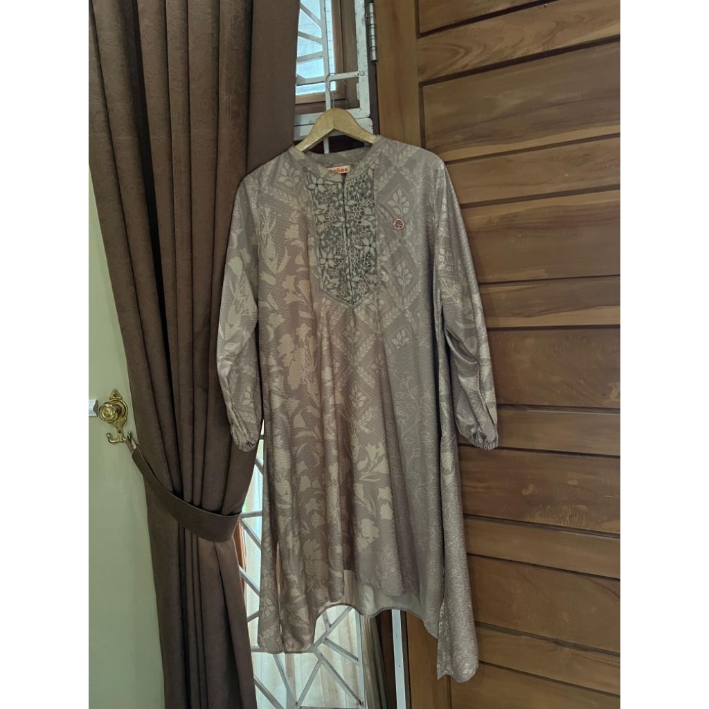 READY PRELOVED ONESET ROK TUNIK BALIMO