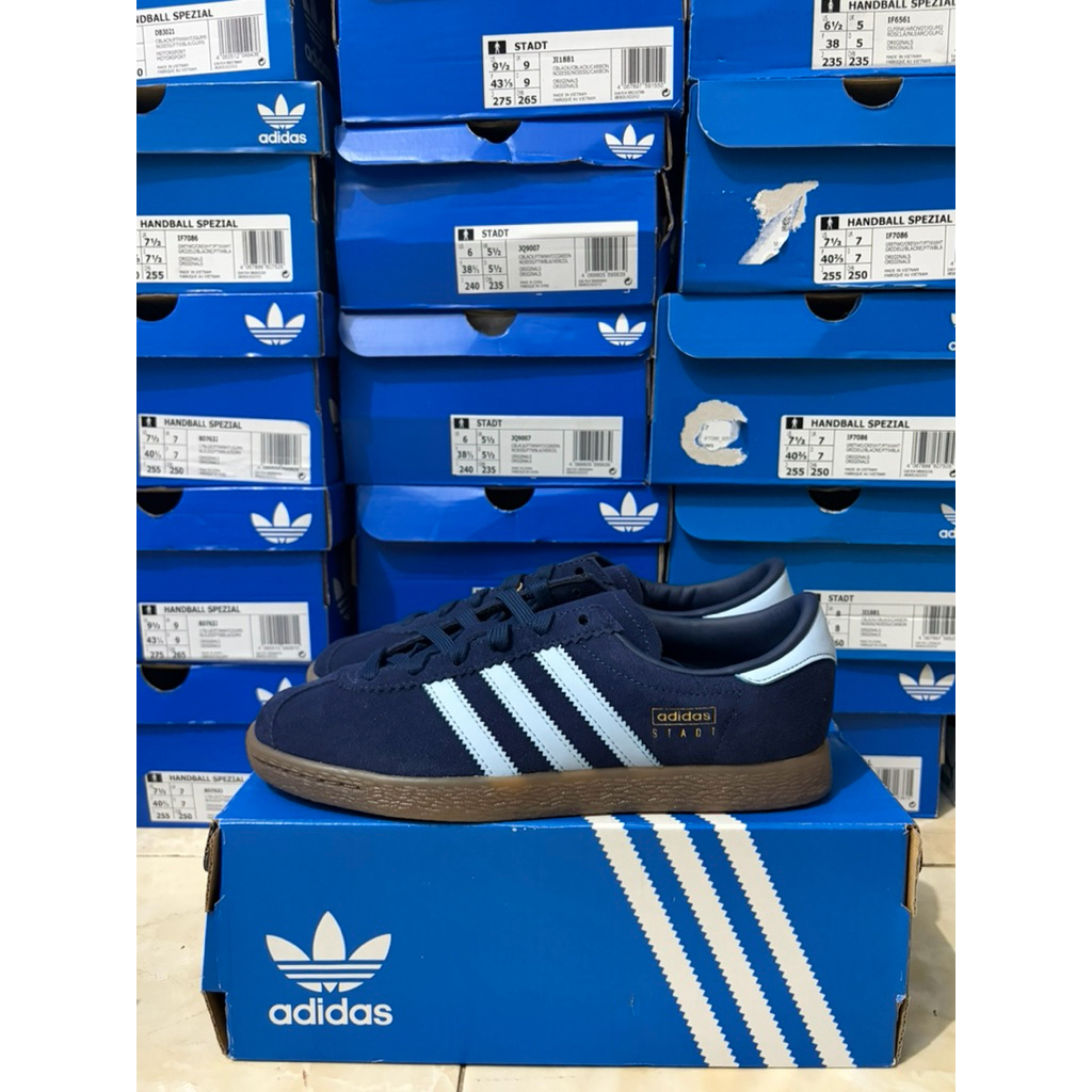 Adidas Stadt Navy / Colorway Berlin - Original